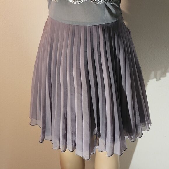 BRAND NEW AX PARIS PLEATED SLEEVELESS LACE DESIGN EMBELLISHMENTS MINI DRESS - Picture 5 of 16